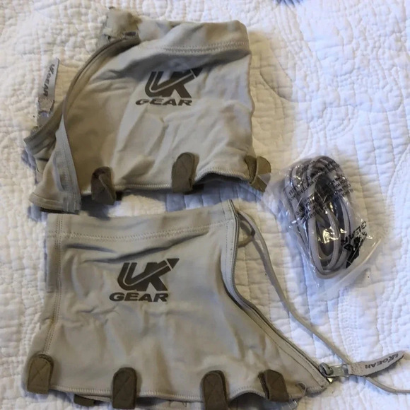 UK Gear PT-03 hot terrain running shoe with free gators and spare laces - Picture 10 of 13